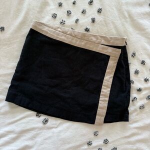 Abercrombie Linen Mini Skirt - Black & Cream